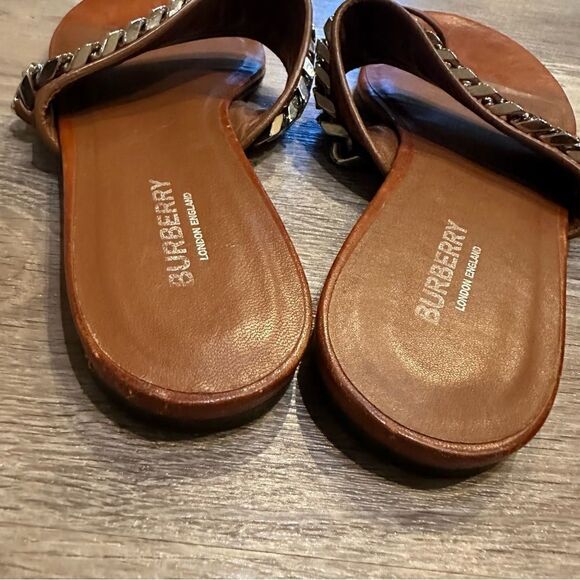 BURBERRY Brown Leather Thong Sandal Women’s Size EU 40.5 Chain Neutral - Picture 6 of 8
